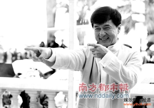 成龙告别动作片? 戛纳表态希望房祖名“接班”